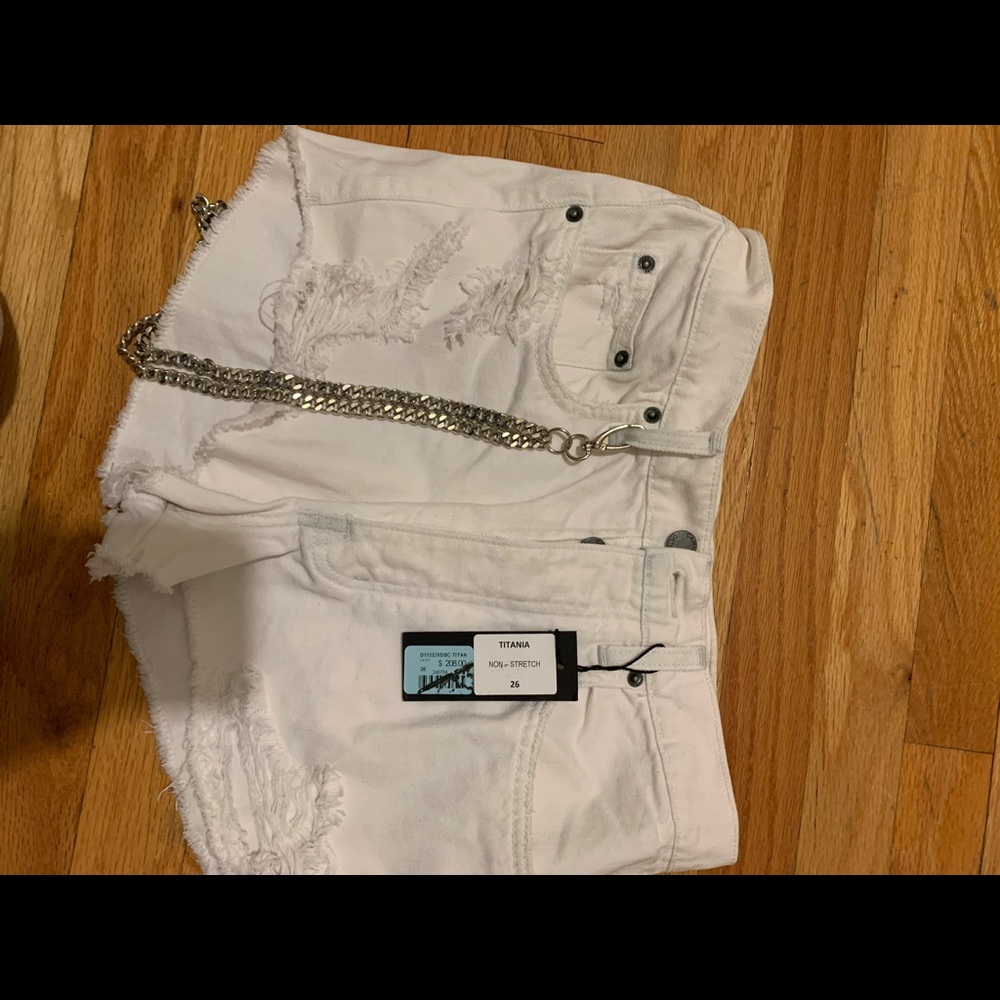 Denim shorts white with chain CARMAR/LF size 26